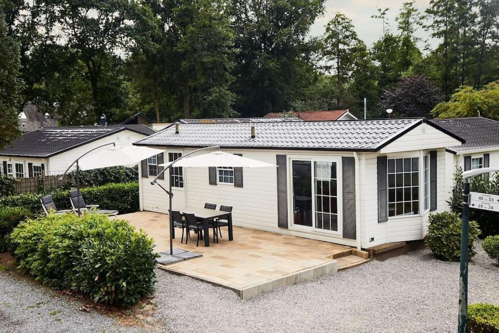 4 Persons Chalet Valkenbosch Situated In The Forested Area أويسترفايك المظهر الخارجي الصورة