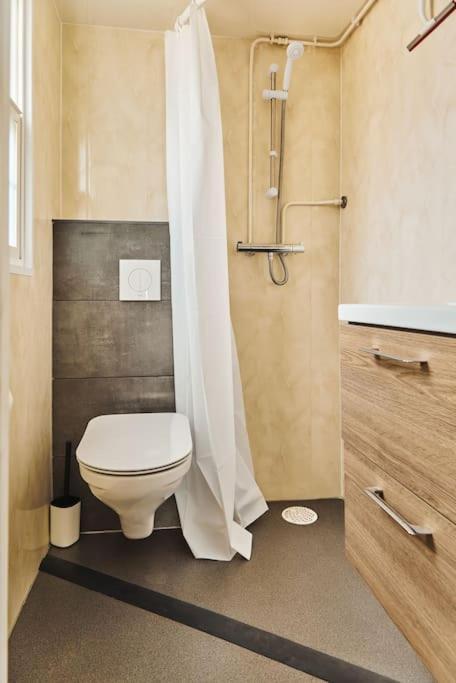4 Persons Chalet Valkenbosch Situated In The Forested Area أويسترفايك المظهر الخارجي الصورة